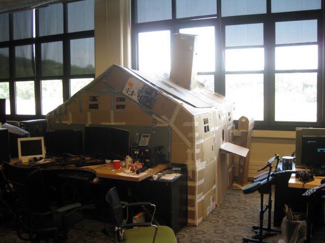 office_hut_02~0.jpg